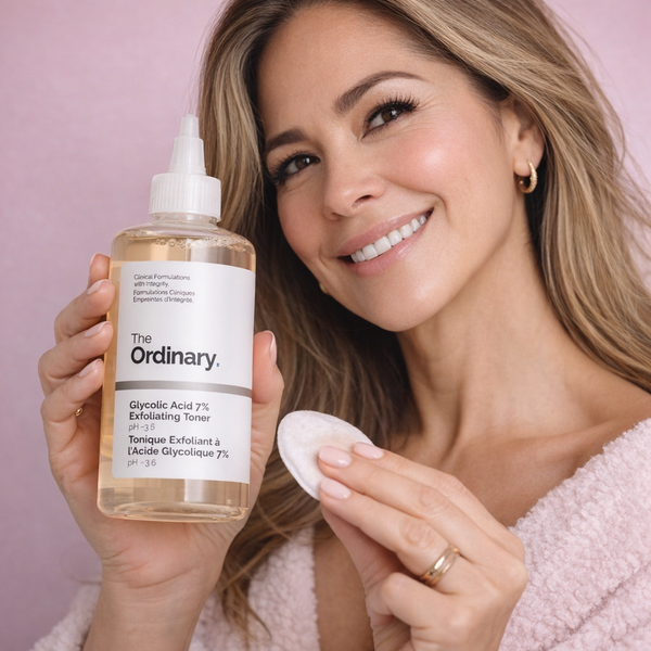 ÁCIDO GLICÓLICO 7% – THE ORDINARY: Exfolia, ilumina y unifica rostro y cuerpo.